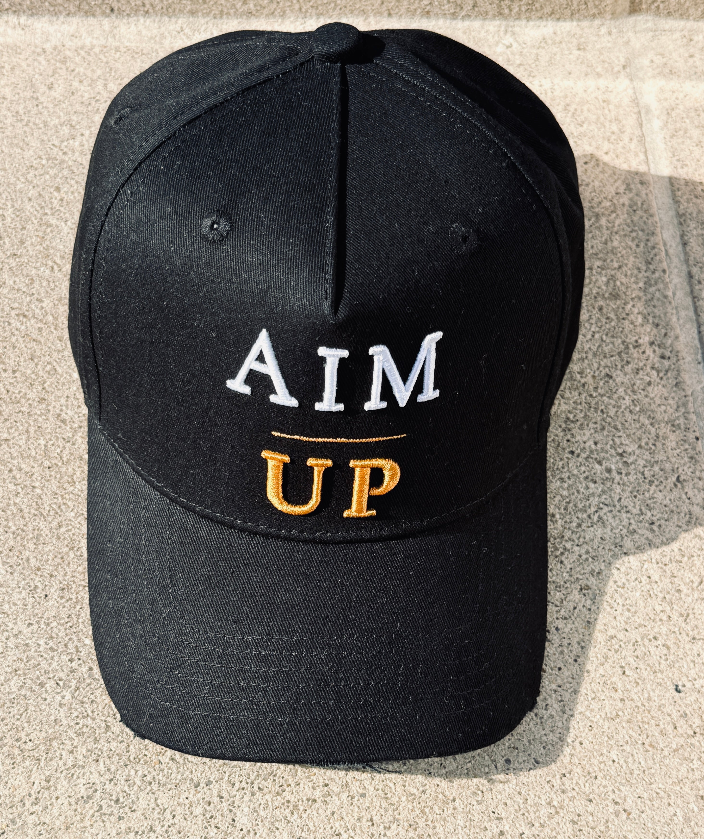 The Crown Cap - Noir & Gold