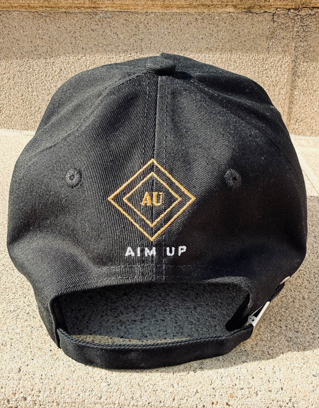 The Crown Cap - Noir & Gold